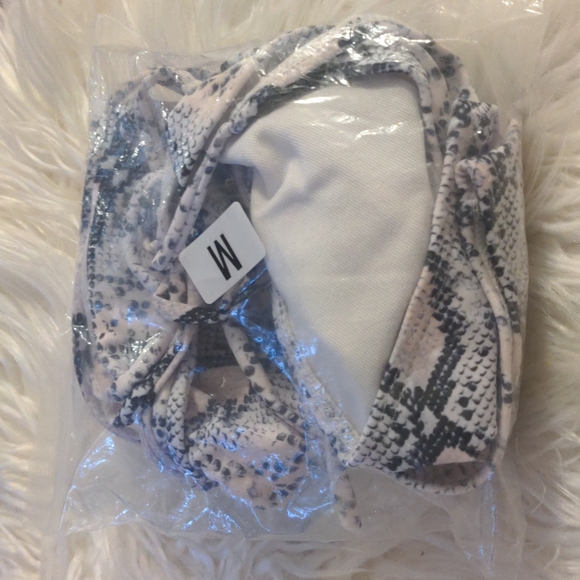 Pink snake print size medium bikini set - Picture 8 of 8